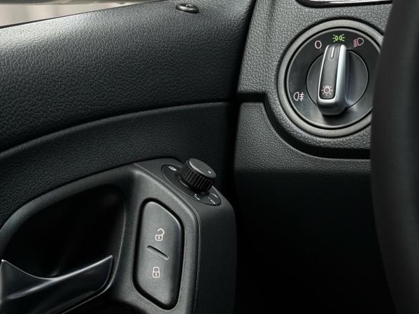 Volkswagen Polo V Рестайлинг с пробегом 2019 года, цена 1 349 000 рублей, 78000 км, седан, Автокод Объявления