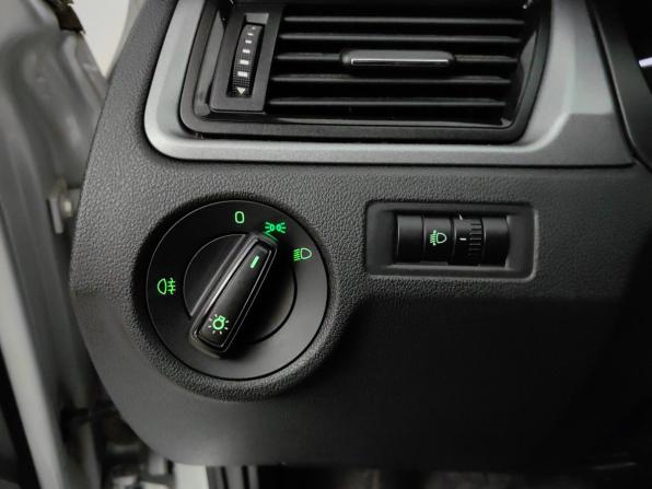 Skoda Rapid I с пробегом 2017 года, цена 1 044 000 рублей, 88000 км, лифтбек, Автокод Объявления