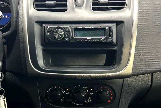 Renault Logan I Рестайлинг с пробегом 2014 года, цена 370 000 рублей, 108547 км, седан, Автокод Объявления