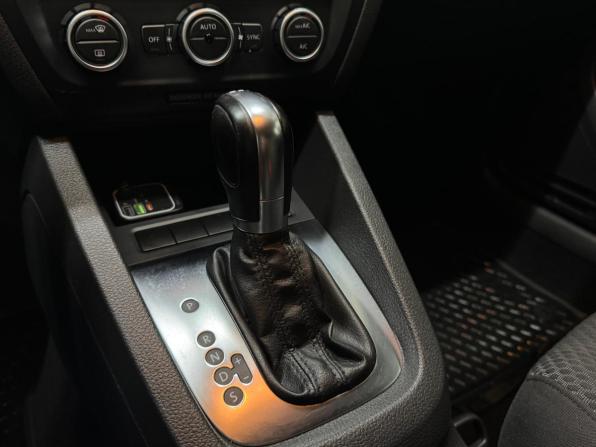Volkswagen Jetta VI с пробегом 2012 года, цена 1 047 000 рублей, 157900 км, седан, Автокод Объявления