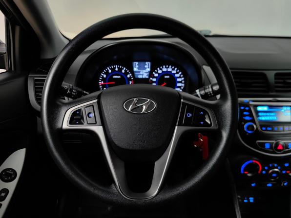 Hyundai Solaris I Рестайлинг с пробегом 2016 года, цена 795 000 рублей, 139000 км, седан, Автокод Объявления