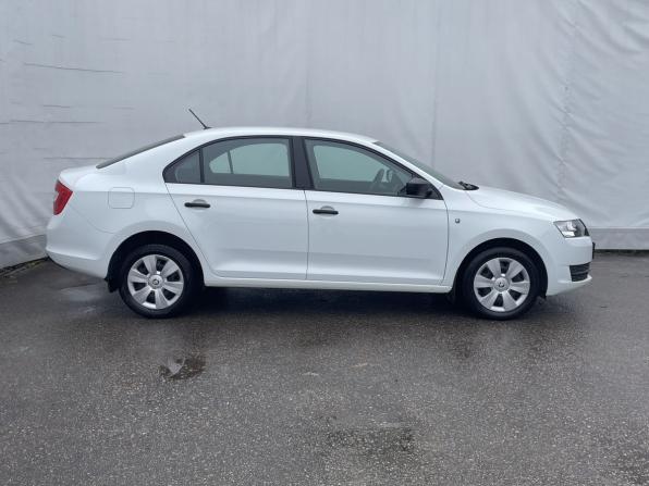 Skoda Rapid I с пробегом 2015 года, цена 1 070 000 рублей, 124590 км, лифтбек, Автокод Объявления