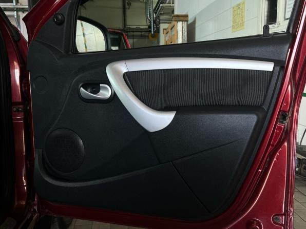 Renault Sandero I с пробегом 2012 года, цена 635 000 рублей, 125157 км, хэтчбек, Автокод Объявления