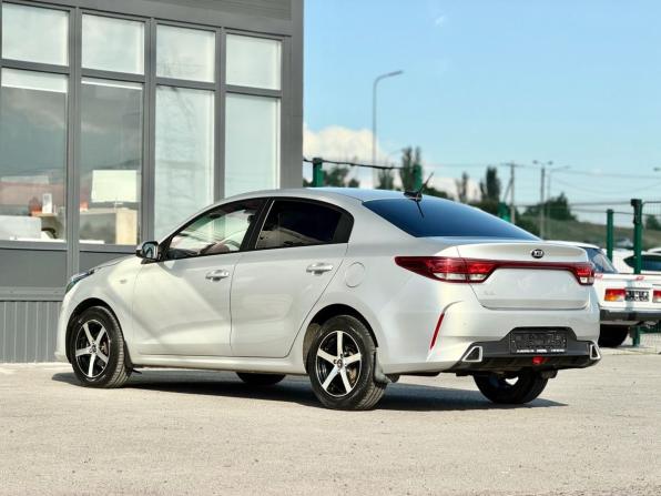 Kia Rio IV Рестайлинг с пробегом 2020 года, цена 1 689 000 рублей, 69300 км, седан, Автокод Объявления