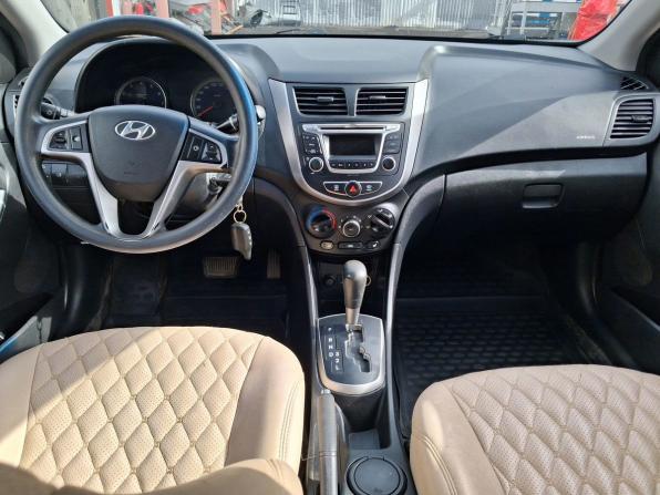Hyundai Solaris I Рестайлинг с пробегом 2014 года, цена 960 000 рублей, 102538 км, седан, Автокод Объявления