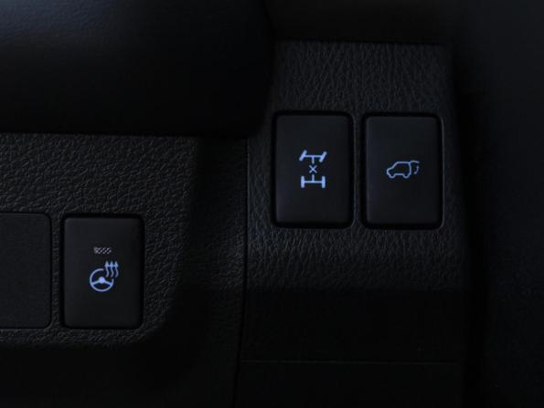 Toyota RAV4 IV (XA40) Рестайлинг с пробегом 2018 года, цена 2 648 000 рублей, 138662 км, внедорожник, Автокод Объявления