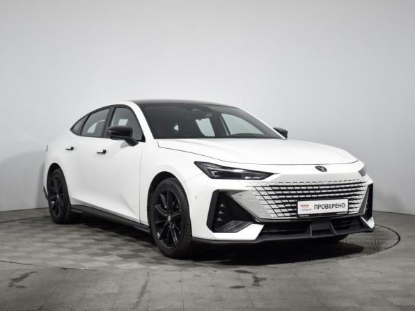 Changan UNI-V I с пробегом 2024 года, цена 2 240 000 рублей, 32465 км, лифтбек, Автокод Объявления