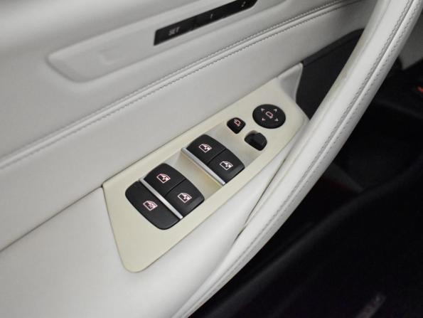 BMW 5 серии VII (G30/G31/G38) с пробегом 2018 года, цена 3 999 900 рублей, 137050 км, седан, Автокод Объявления