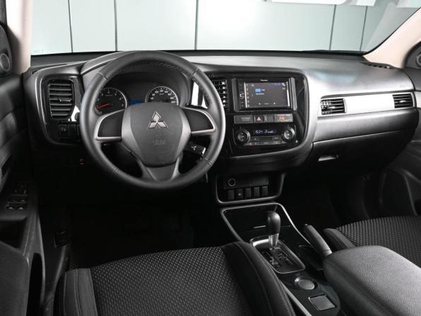 Mitsubishi Outlander III Рестайлинг 2 с пробегом 2017 года, цена 1 769 000 рублей, 120977 км, внедорожник, Автокод Объявления