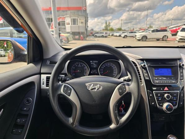 Hyundai i30 II Рестайлинг с пробегом 2015 года, цена 1 299 995 рублей, 90500 км, хэтчбек, Автокод Объявления
