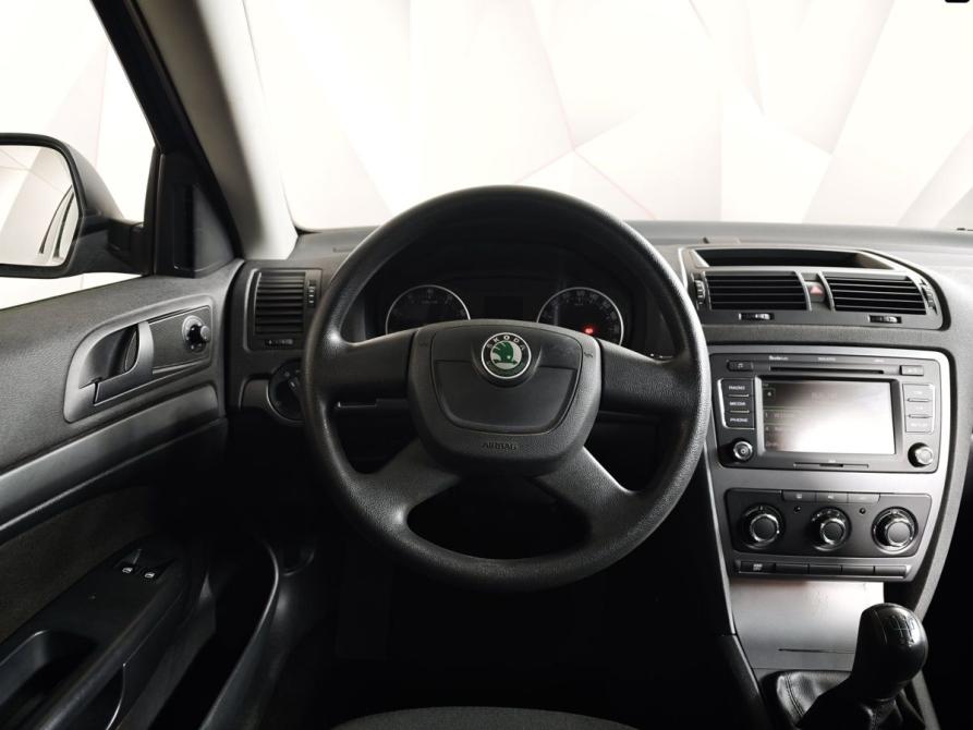 Skoda Octavia II (A5) Рестайлинг Москва  - изображение 19