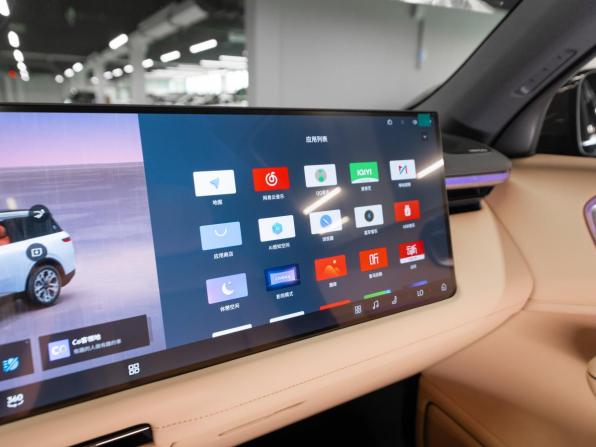 Lynk &amp; Co 900 с пробегом 2026 года, цена 7 800 000 рублей, 50 км, внедорожник, Автокод Объявления