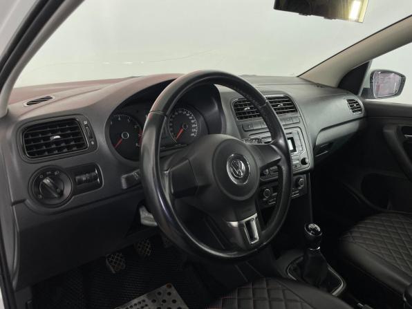 Volkswagen Polo V с пробегом 2014 года, цена 815 000 рублей, 158410 км, седан, Автокод Объявления