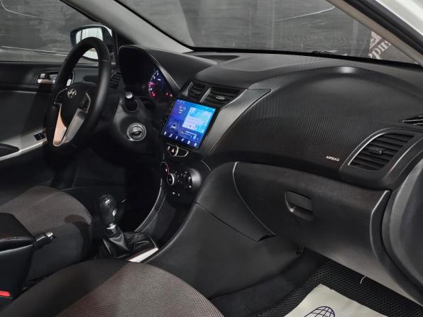 Hyundai Solaris I с пробегом 2013 года, цена 760 000 рублей, 183000 км, седан, Автокод Объявления