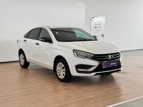 Lada (ВАЗ) Vesta I Рестайлинг (NG) с пробегом 2024 года, цена 1 060 000 рублей, 48932 км, седан, Автокод Объявления