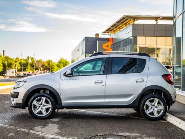 Renault Sandero II с пробегом 2017 года, цена 1 168 000 рублей, 81976 км, хэтчбек, Автокод Объявления