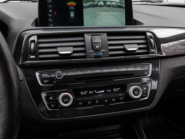 BMW 1 серии II (F20/F21) Рестайлинг 2 с пробегом 2017 года, цена 1 935 000 рублей, 65256 км, хэтчбек, Автокод Объявления