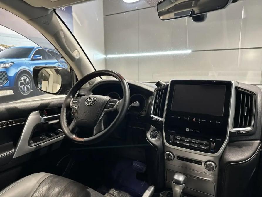 Toyota Land Cruiser 200 Series Рестайлинг 2 Новосибирск  - изображение 13