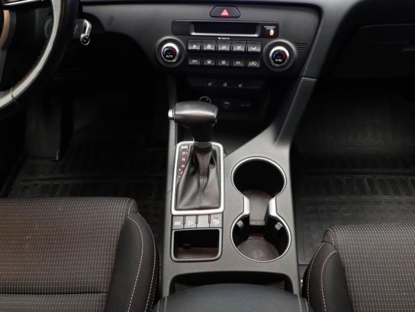 Kia Sportage IV Рестайлинг с пробегом 2019 года, цена 2 300 000 рублей, 64238 км, внедорожник, Автокод Объявления