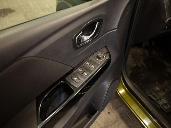 Renault Kaptur I с пробегом 2017 года, цена 1 535 000 рублей, 79832 км, внедорожник, Автокод Объявления