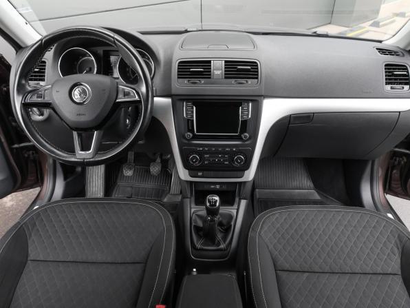 Skoda Yeti I Рестайлинг с пробегом 2016 года, цена 1 398 000 рублей, 90442 км, внедорожник, Автокод Объявления