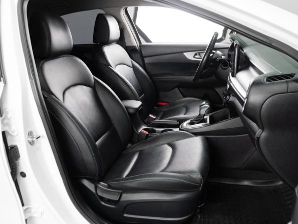 Kia K3 II Рестайлинг с пробегом 2021 года, цена 1 949 000 рублей, 87512 км, седан, Автокод Объявления