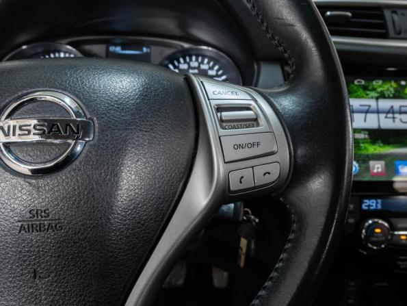 Nissan Qashqai II с пробегом 2016 года, цена 1 599 000 рублей, 40605 км, внедорожник, Автокод Объявления