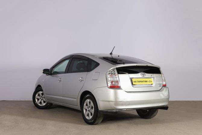 Toyota Prius II Рестайлинг (XW20) с пробегом 2008 года, цена 849 000 рублей, 22132 км, лифтбек, Автокод Объявления