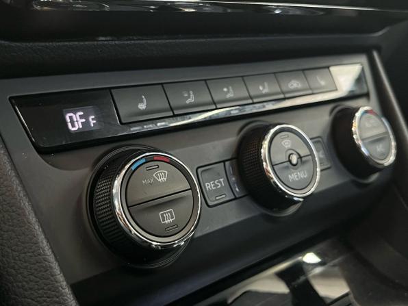 Skoda Superb III с пробегом 2016 года, цена 2 099 000 рублей, 142354 км, лифтбек, Автокод Объявления