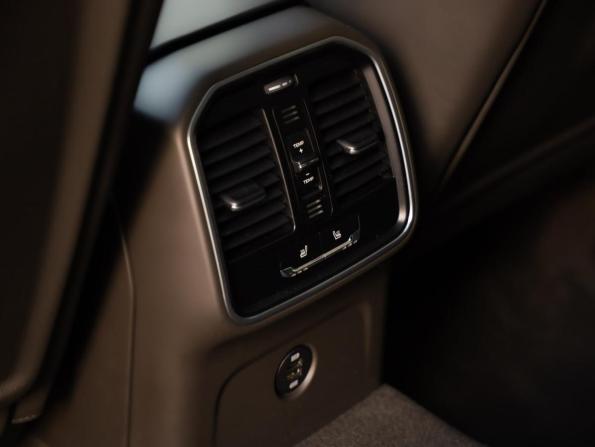 Porsche Macan I с пробегом 2016 года, цена 3 349 000 рублей, 148841 км, внедорожник, Автокод Объявления