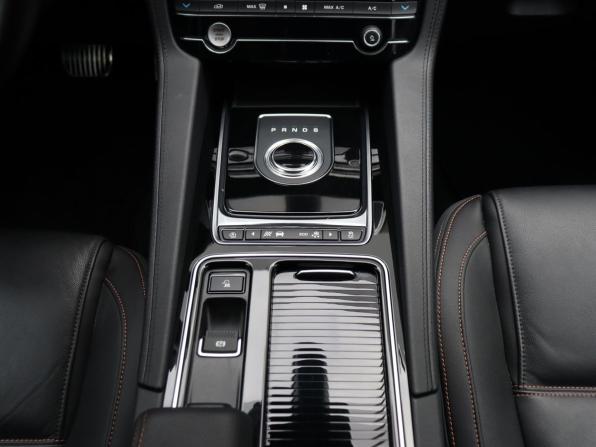 Jaguar F-Pace I с пробегом 2019 года, цена 3 500 000 рублей, 44852 км, внедорожник, Автокод Объявления