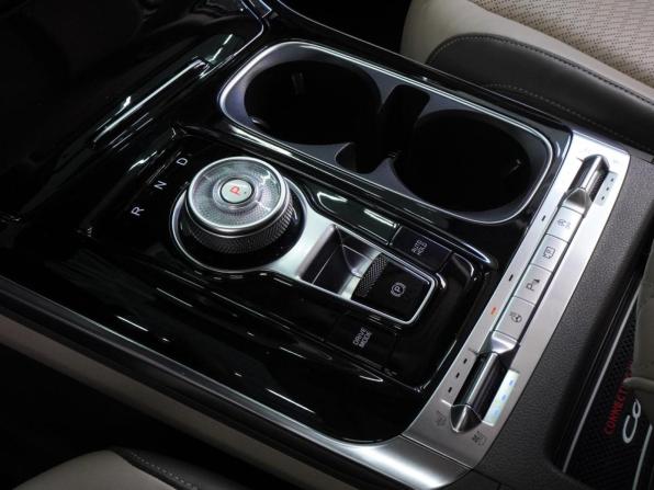Kia Carnival IV с пробегом 2021 года, цена 4 982 000 рублей, 77541 км, минивэн, Автокод Объявления
