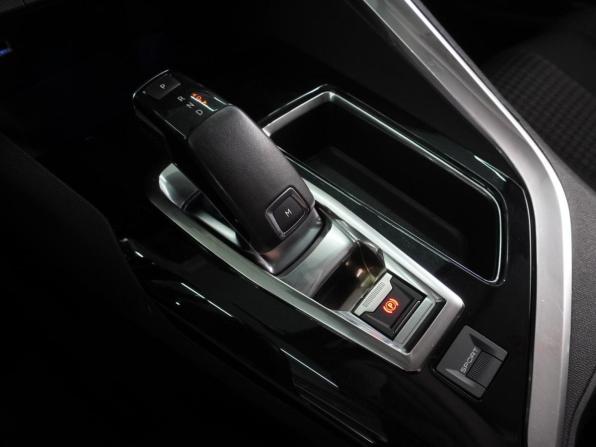 Peugeot 3008 II с пробегом 2017 года, цена 1 749 000 рублей, 81476 км, внедорожник, Автокод Объявления