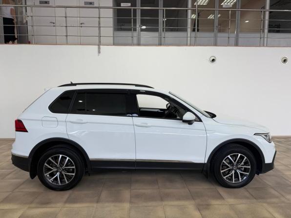 Volkswagen Tiguan II Рестайлинг с пробегом 2021 года, цена 2 900 000 рублей, 61183 км, внедорожник, Автокод Объявления