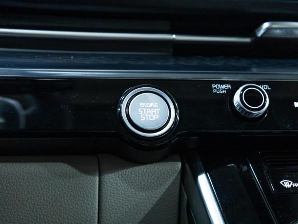 Kia Carnival IV с пробегом 2021 года, цена 3 699 700 рублей, 145000 км, минивэн, Автокод Объявления