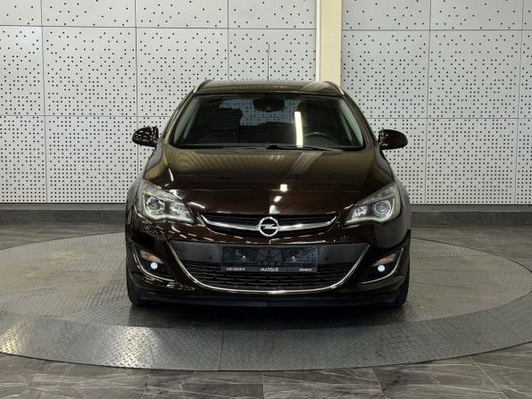 Opel Astra J Рестайлинг с пробегом 2014 года, цена 640 000 рублей, 92815 км, универсал, Автокод Объявления