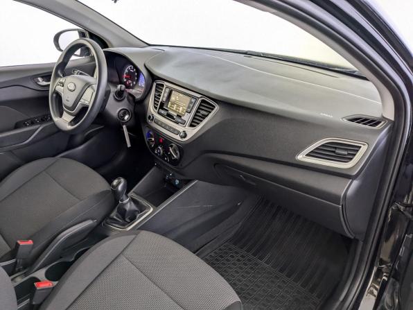 Hyundai Solaris II с пробегом 2019 года, цена 1 260 000 рублей, 79113 км, седан, Автокод Объявления