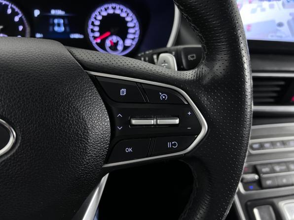 Hyundai Santa Fe IV Рестайлинг с пробегом 2023 года, цена 3 725 000 рублей, 61479 км, внедорожник, Автокод Объявления