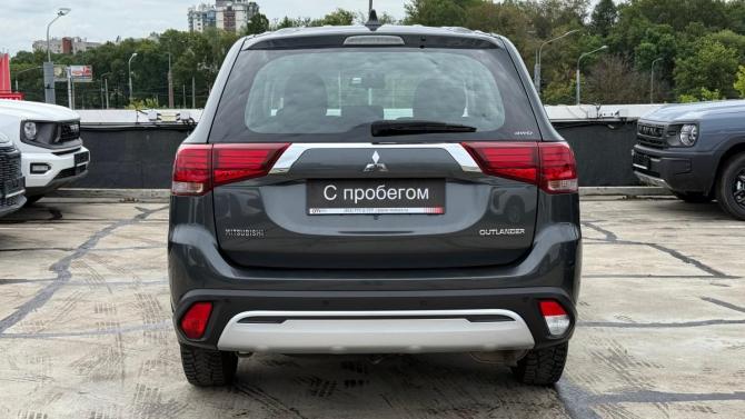 Mitsubishi Outlander III Рестайлинг 3 с пробегом 2020 года, цена 1 999 000 рублей, 70000 км, внедорожник, Автокод Объявления