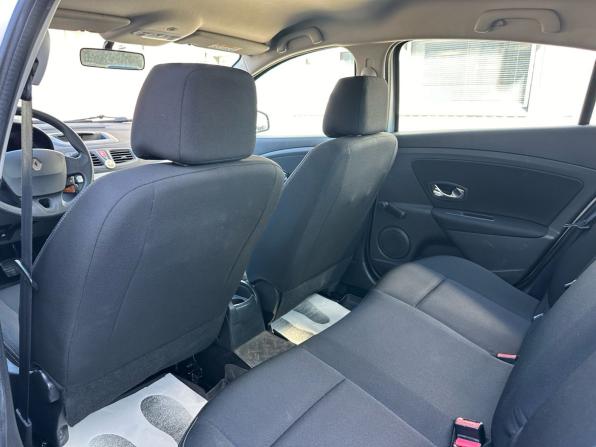 Renault Fluence I Рестайлинг с пробегом 2014 года, цена 829 000 рублей, 103000 км, седан, Автокод Объявления