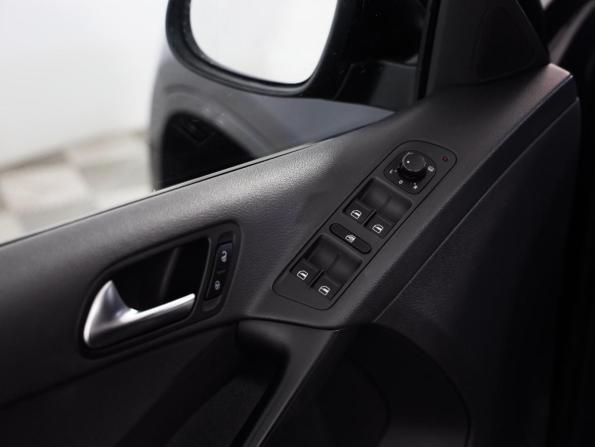 Volkswagen Tiguan I с пробегом 2010 года, цена 829 000 рублей, 292745 км, внедорожник, Автокод Объявления