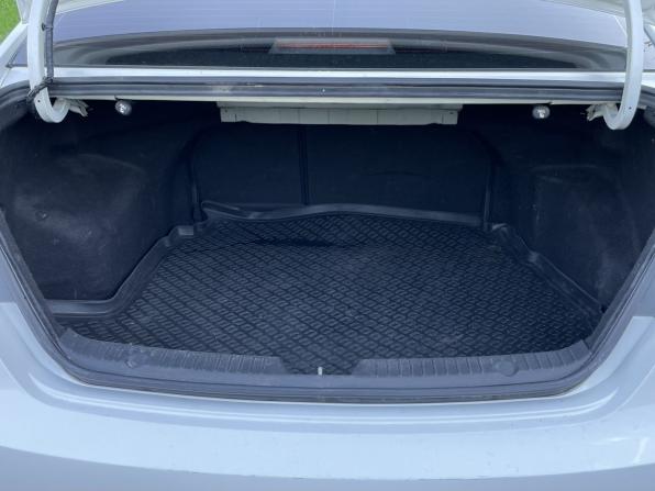 Hyundai Sonata VI (YF) с пробегом 2012 года, цена 990 000 рублей, 217428 км, седан, Автокод Объявления