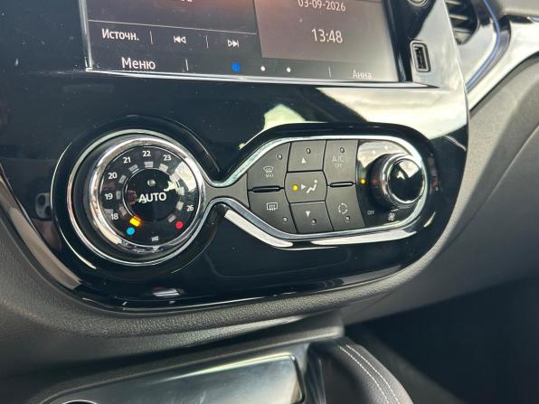 Renault Kaptur I Рестайлинг с пробегом 2020 года, цена 1 990 000 рублей, 27934 км, внедорожник, Автокод Объявления