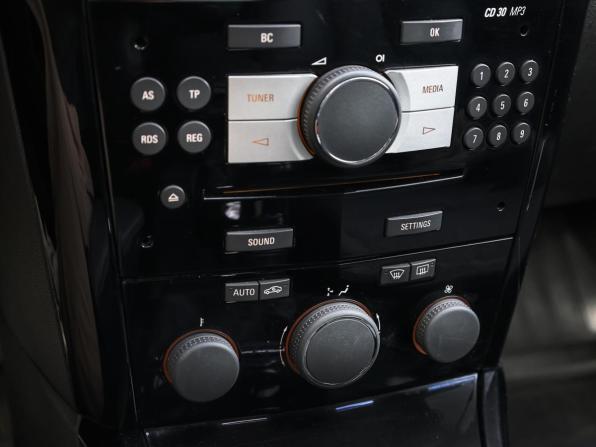 Opel Astra H Рестайлинг с пробегом 2013 года, цена 779 000 рублей, 197741 км, универсал, Автокод Объявления