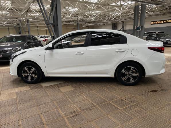 Kia Rio IV Рестайлинг с пробегом 2020 года, цена 1 610 000 рублей, 102323 км, седан, Автокод Объявления