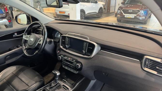 Kia Sorento III Prime Рестайлинг с пробегом 2018 года, цена 2 900 000 рублей, 133000 км, внедорожник, Автокод Объявления