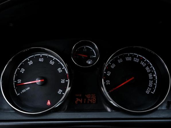 Opel Antara I Рестайлинг с пробегом 2012 года, цена 934 000 рублей, 241148 км, внедорожник, Автокод Объявления