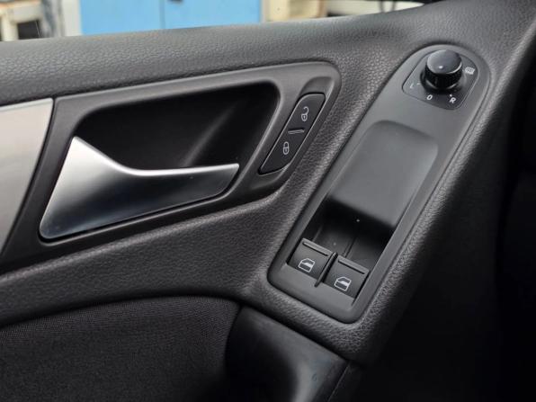 Volkswagen Golf VI с пробегом 2011 года, цена 575 000 рублей, 276036 км, хэтчбек, Автокод Объявления