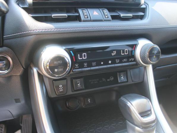 Toyota RAV4 V (XA50) с пробегом 2021 года, цена 3 035 000 рублей, 144300 км, внедорожник, Автокод Объявления
