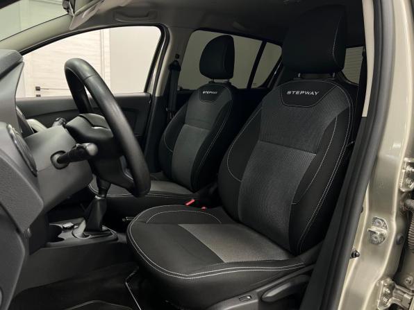 Renault Sandero II Рестайлинг с пробегом 2021 года, цена 1 230 000 рублей, 98934 км, хэтчбек, Автокод Объявления